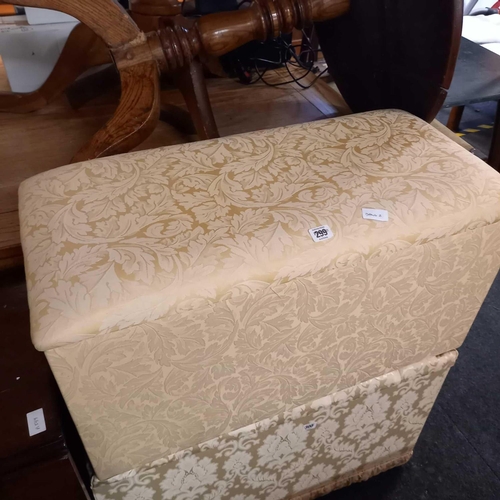 299 - LEMON COLOURED BLANKET BOX