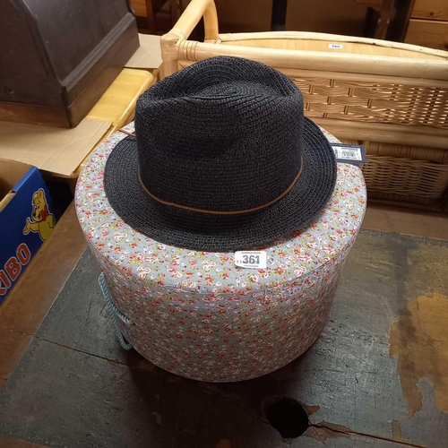 361 - 4 VARIOUS PATTERNED HAT BOXES & A SUMMER TRILBY HAT - SMALL