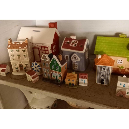 416 - SHELF OF POTTERY ORNAMENTS, MONEY BOXES ETC