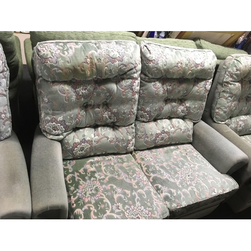 421 - GREEN PAISLEY PATTERNED 2 SEATER SETTEE & 2 MATCHING ARMCHAIRS