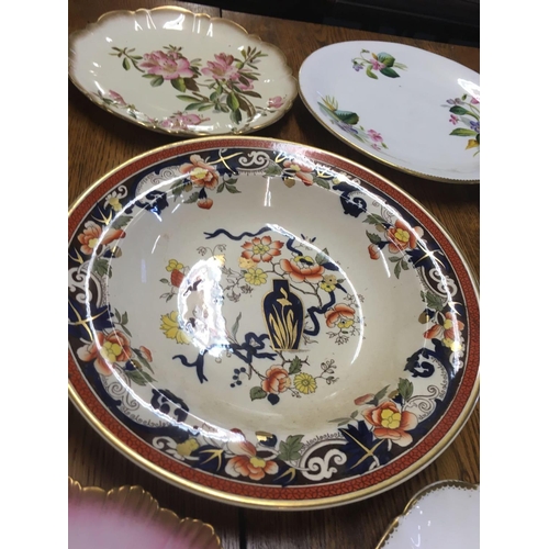 477 - COLLECTION OF APPROX 25 VARIOUS HAND PAINTED & OTHER TEA PLATES, CAKE PLATES ETC