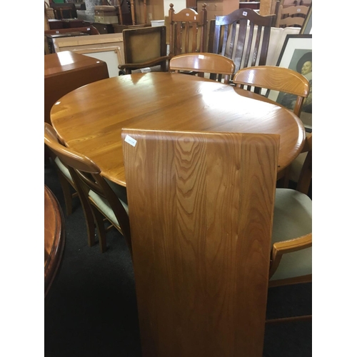 486 - MODERN OVAL EXTENDING PINE DINING TABLE WITH EXTRA LEAF & 5 CHAIRS