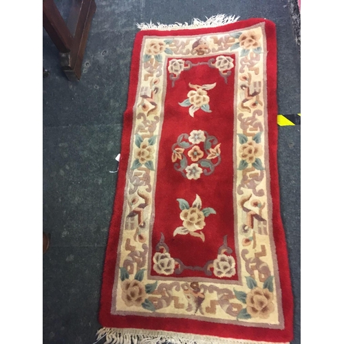 495 - RED & CREAM RUG