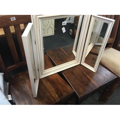 513 - MODERN GILT FRAMED TRIPLE MIRROR WITH PAIR OF MODERN BEDSIDE LAMPS (NO WIRING)