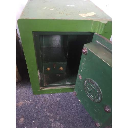 592 - GREEN SAFE WITH KEY