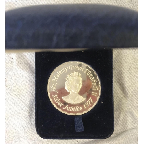 866 - SILVER JUBILEE MEDALLION 1977 3g