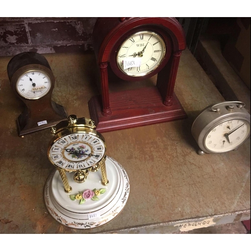 SHELF WITH VARIOUS CLOCKS INCL A JUNGHANS PETER ALARM CLOCK A