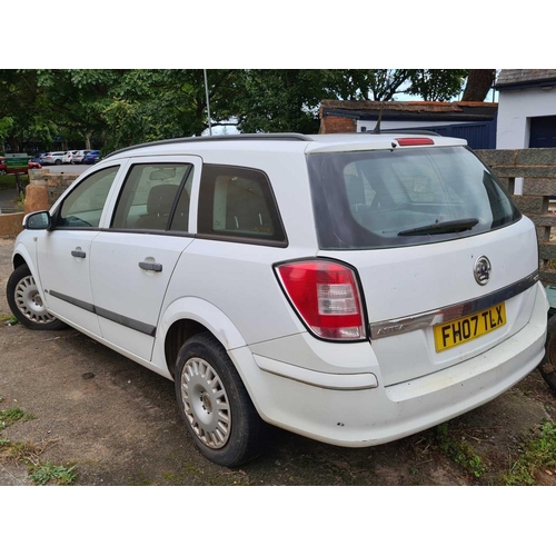 1 - VAUXHALL ASTRA CDTI ESTATE, DIESEL, WHITE, ESTIMATED MILEAGE 146,000 REG: FH07 TLX. NO MOT, SORN OFF... 