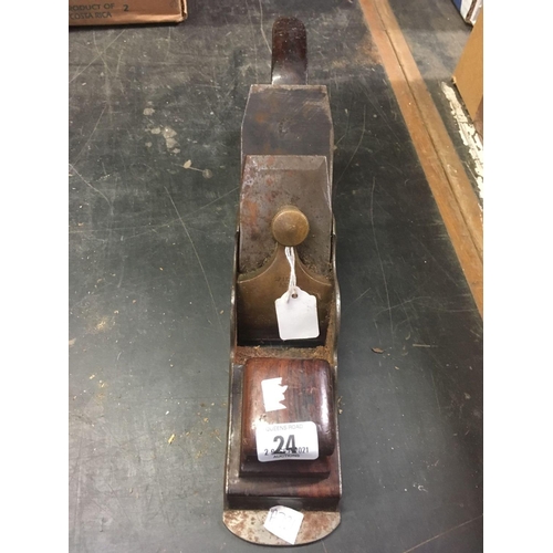 24 - VINTAGE SCARCE 15½'' SPEARS OF AYR OF SCOTLAND WOOD PLANE