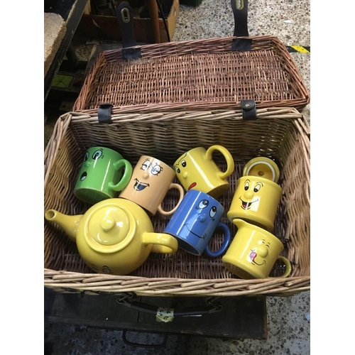 27 - TRADE WINDS 7 PIECE TEA SET IN PICNIC BASKET