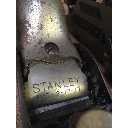 7 - AN ACORN NO, 4½ SMOOTHING PLANE, A VINTAGE STANLEY NO. 78 REBATE PLANE, VINTAGE STANLEY NO. 110 BLOC... 