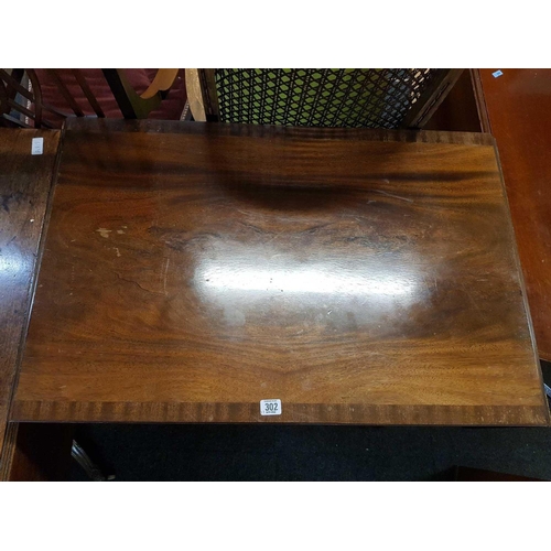 302 - REPRODUCTION MAHOGANY SOFA TABLE