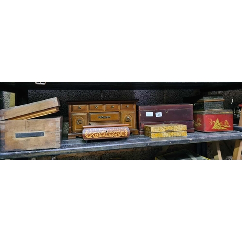 34 - SHELF WITH VARIOUS TRINKET BOXES, 2 VINTAGE TINS & A CANTILEVER CIGARETTE BOX