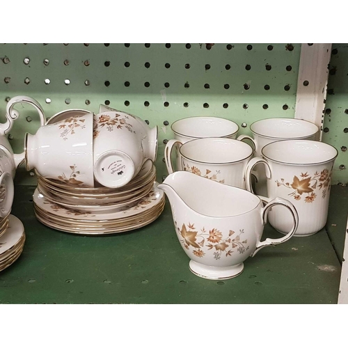 438 - COLCLOUGH DINNERWARE