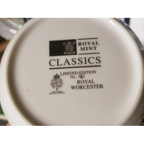 444 - ROYAL COMMEMORATIVE PLATES ETC