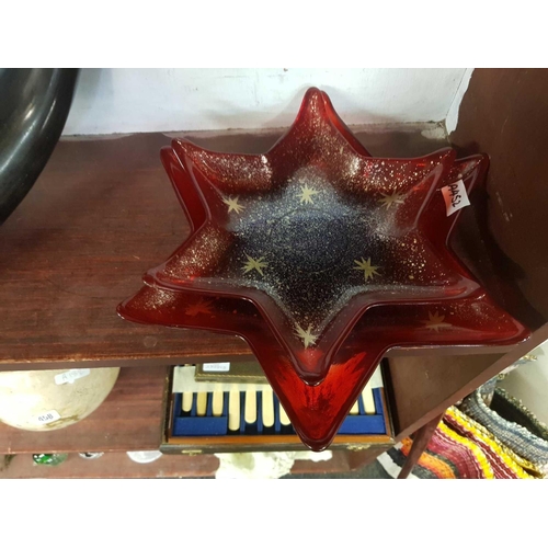 456 - 3 RED GLASS STAR DISHES