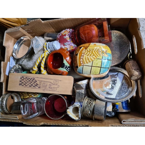 56 - 2 CARTONS OF MISC BRIC-A-BRAC & METALWARE