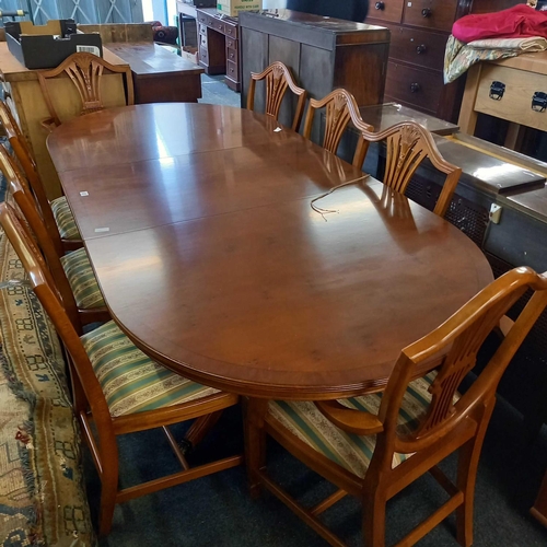 620 - YEW WOOD DN EXTENDING DINING TABLE WITH 6 CHAIRS & 2 CARVERS