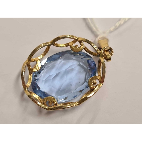 669 - 9ct BLUE STONE PENDANT