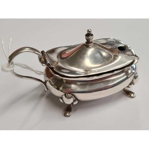 717 - A SILVER MUSTARD POT WITH B.G.L, B'HAM 1926