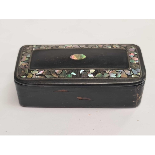 752 - A PAPIER MACHE  & M.O.P VICTORIAN SNUFF BOX