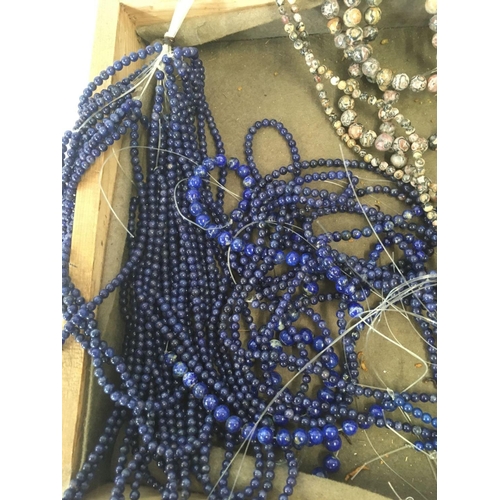 806 - LARGE TRAY OF DYED LAPIS LAZULI BEAD NECKLACES & TIGERS EYE BEAD NECKLACES