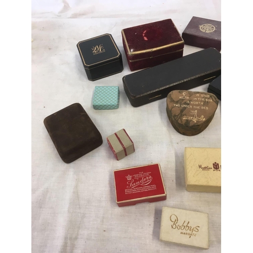 809 - QTY OF EMPTY JEWELLERY BOXES