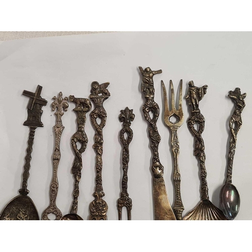 849 - QTY OF DECORATIVE TEA SPOONS & FORKS