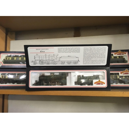 882 - BACHMANN BRANCH LINE LOCOMOTIVE & 4 CARRIAGES, ALL BOXED