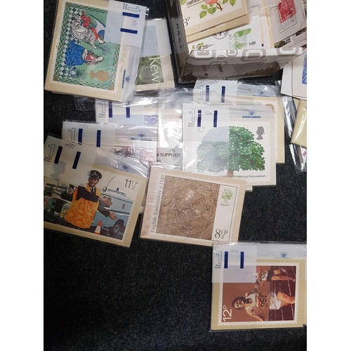 901 - QTY OF POST OFFICE PHQ'S & FIRST DAY COVERS & OTHER WORLD STAMPS