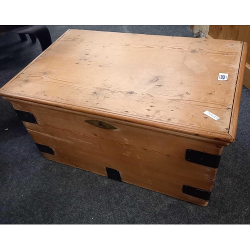 495 - SMALL PINE STORAGE BOX WITH HINGED LID & IRON BANDING