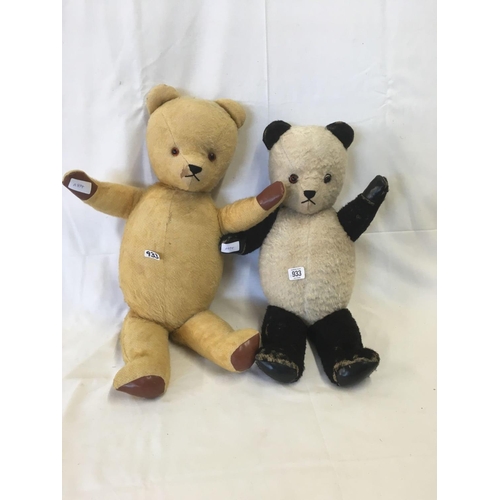 933 - 2 VINTAGE TEDDY BEARS