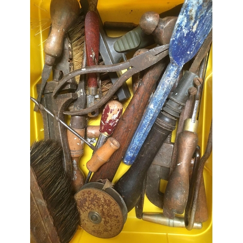 18 - SMALL QTY OF VINTAGE TOOLS