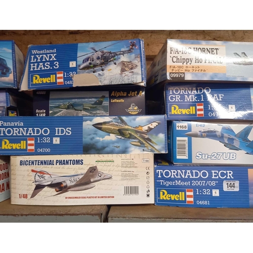 144 - LARGE QTY OF REVELL & OTHER AIRCRAFT HELICOPTER KITS, SOLD AS SEEN