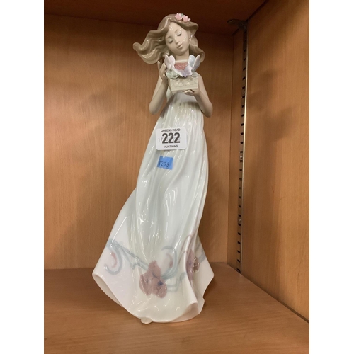 222 - TALL LLADRO FIGURINE OF A LADY WITH BOX