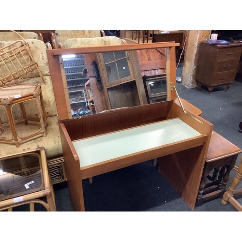 445 - RETRO TEAK DRESSING TABLE WITH HINGED LID & MIRROR, 30'' WIDE