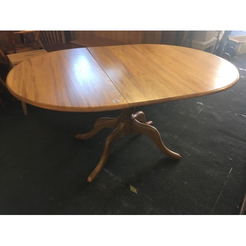 477 - ERCOL WINDSOR EXTENDING DINING TABLE