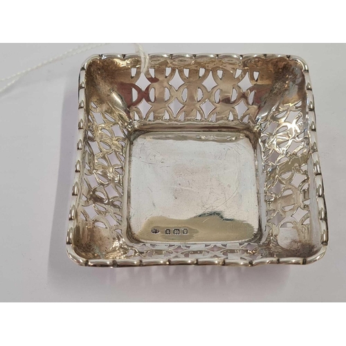 561 - SQUARE SILVER PIERCED DISH, LONDON 1933 BY RP, 20g