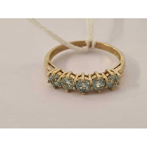 577 - A 5 STONE ACQUAMARINE RING SET IN 9ct, SIZE 'P'