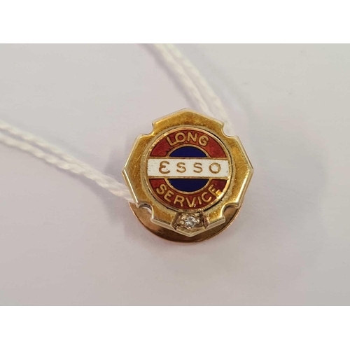 584 - 9ct ESSO 'LONG SERVICE' PIN BADGE SET WITH DIAMOND, 3.5g