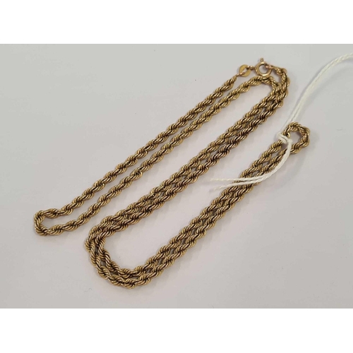 589 - A 9ct ROPE TWIST NECK CHAIN