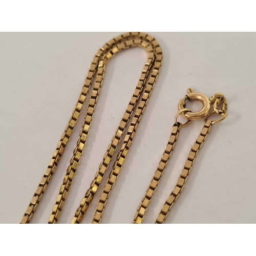 659 - A 9ct GOLD BOX LINK NECK CHAIN, 14'' LONG