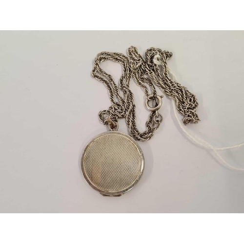 664 - A CIRCULAR SILVER HINGED LOCKET ON SILVER CHAIN