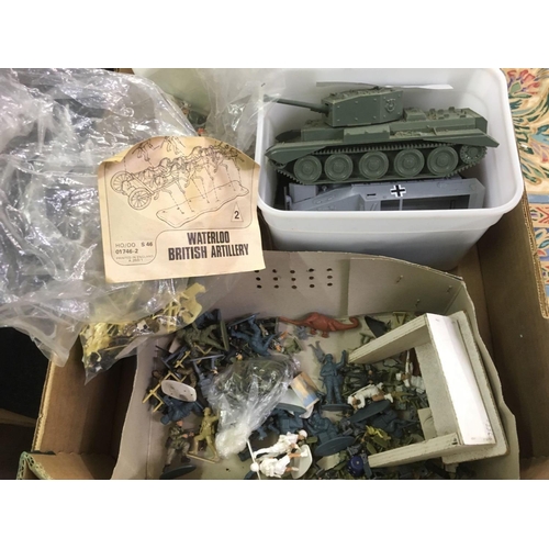 882 - CARTON OF MISC PLASTIC & OTHER MODELLING TOYS