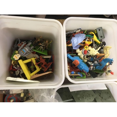 882 - CARTON OF MISC PLASTIC & OTHER MODELLING TOYS