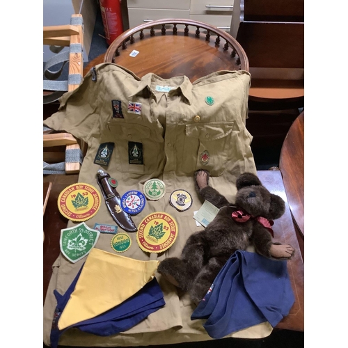 335 - LARGE SIZE VINTAGE SCOUTS SHIRT, SCARFS, SHEATH KNIFE & A TEDDY BEAR