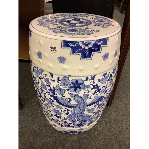 356 - BLUE & WHITE CHINESE BARREL SHAPED GARDEN SEAT