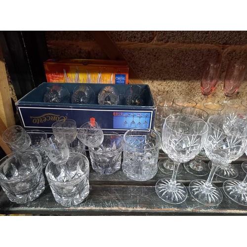 40 - SHELF WITH LARGE QTY OF BOXES & LOOSE DRINKING GLASSES