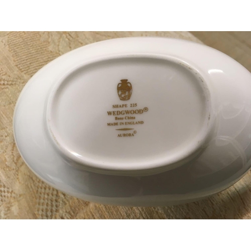 406 - A WEDGWOOD BONE CHINA DINNER SERVICE 'AURORA'