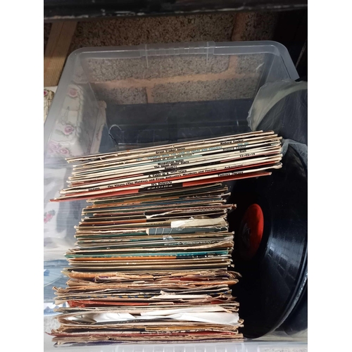 45 - CARTON WITH EXTENDED PLAY RECORDS & 45'S